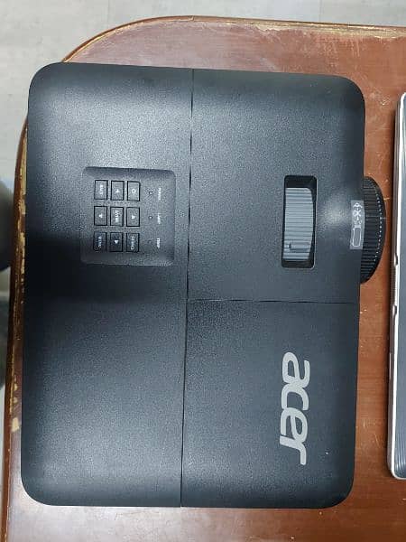 ACER X1126AH DLP Multimedia Projector 1