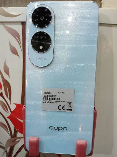 Oppo A60 : 8/256 1