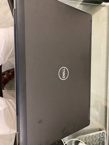 DELL 7740 Precision XEON 1