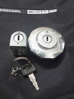 Genuine Fuel Tank Cap + Side locker with key ( Genuine 2011 model )