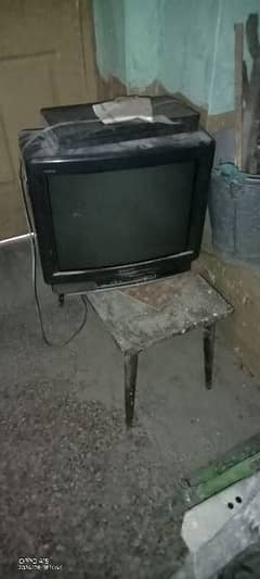 m selling my sony 21" color tv