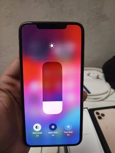 iPhone 11 Pro Max 256gb Golden Factory Unlock Full Box 5