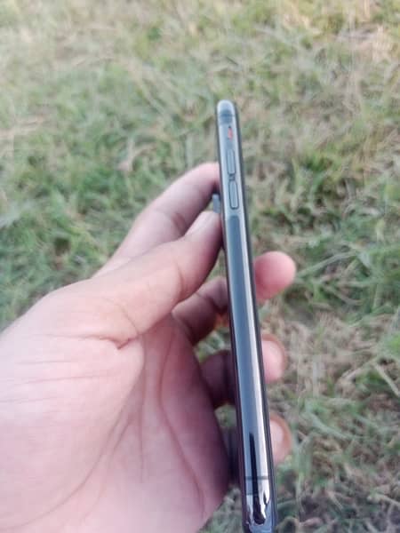 Urgent Sale iPhone XS Non PTA 3