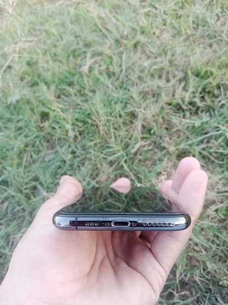 Urgent Sale iPhone XS Non PTA 4