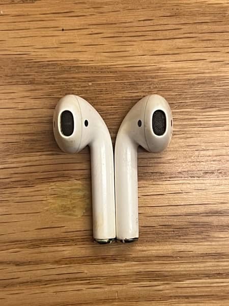 Apple Airpods 1st Gen (ORIGINAL) 1