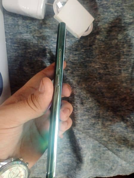 vivo S1 (8/256) ram with box and charger lush condition 4