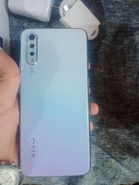 vivo S1 (8/256) ram with box and charger lush condition 5