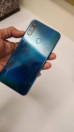 Huawei Y6P 4/64 New Condition with box & charger 0