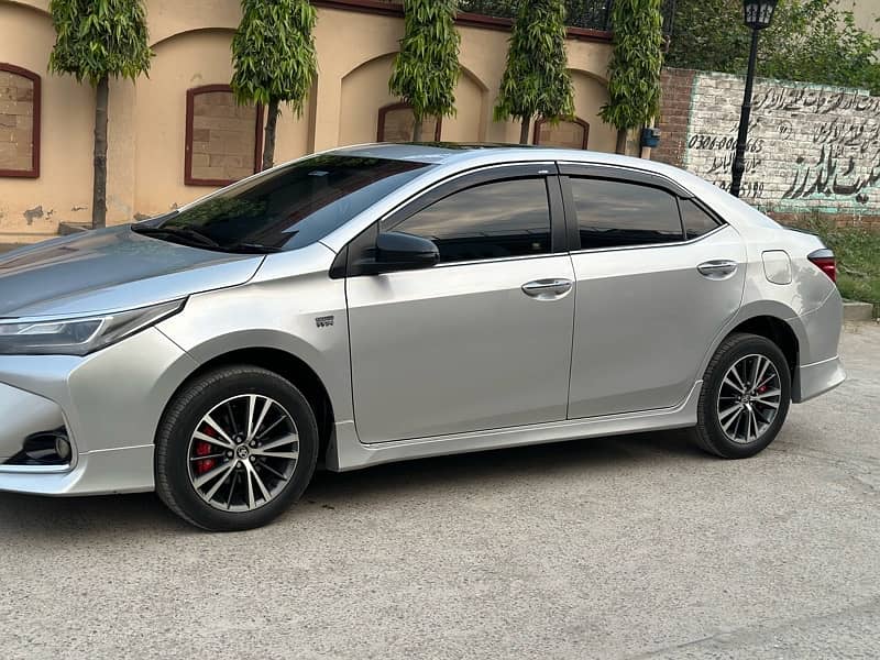 Toyota Altis Grande 2021 4