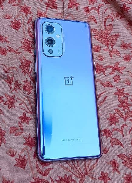 OnePlus 9. . . . . . . . 8GB/128GB 0