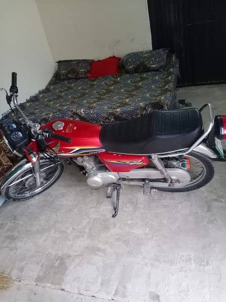 Honda CG125 bike 1