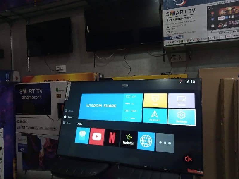 43"inch Samsung smrt UHD led TV 03374872664 0