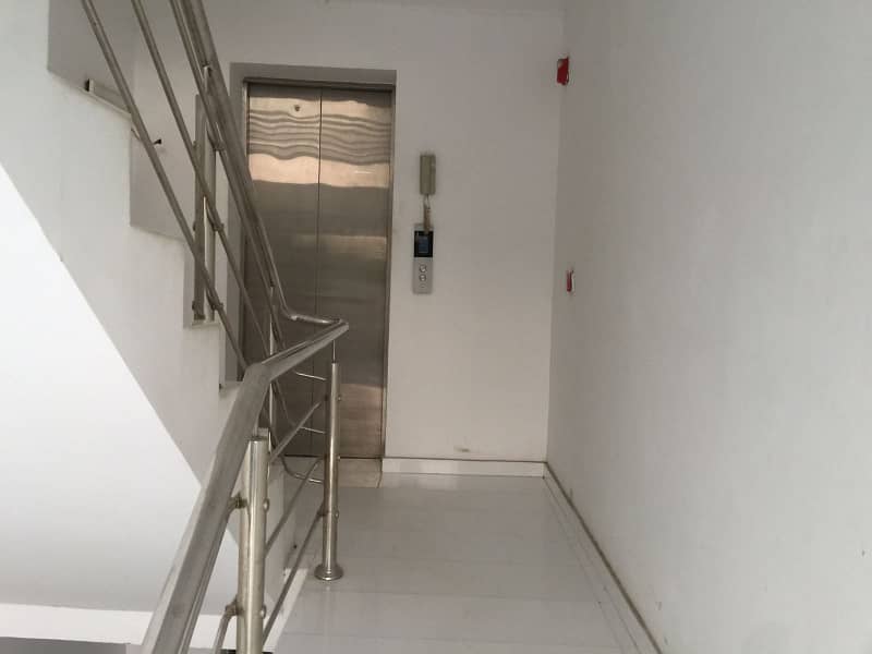 4 Marla Ground Mezzanine Floor Office For Rent 9