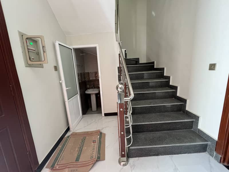 8 marla beautiful house for sale at kent housing Sialkot 6