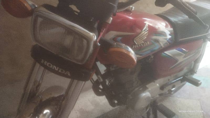 Selling my Lush Honda 125 CG 2022/23 ALL PUNJAB DIAMOND NUMBER 0