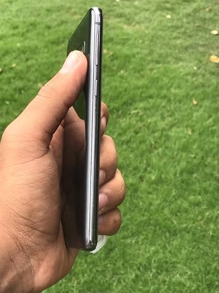 Samsung Galaxy S10 (128GB) 6