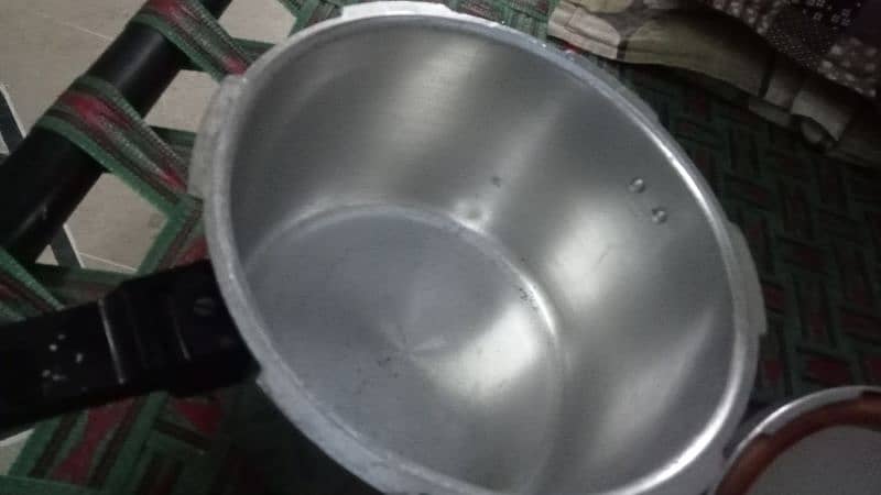 pressure cooker for sale 4