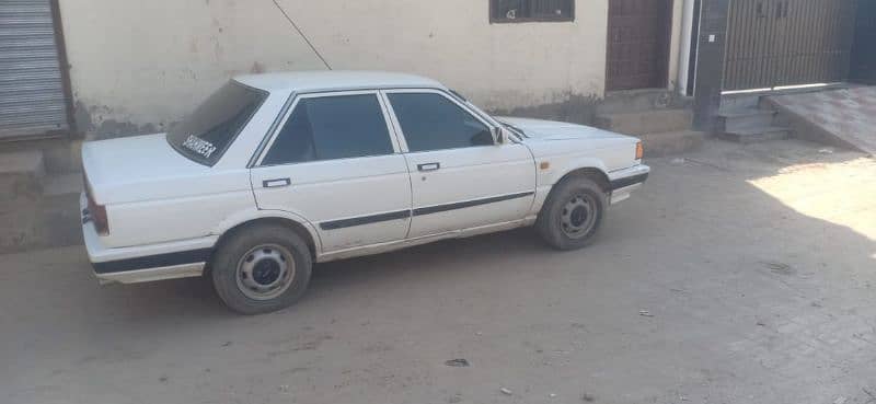 Nissan Sunny 1989 4