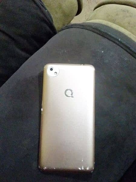 q mobile 8 gb 3