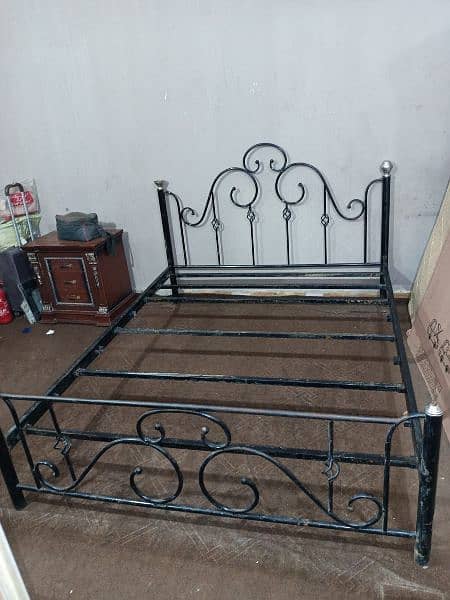 IRON bed 3