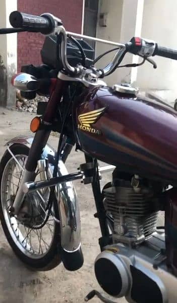 Honda 125 motorcycle 2008 model urgent for sale Pakistan 1