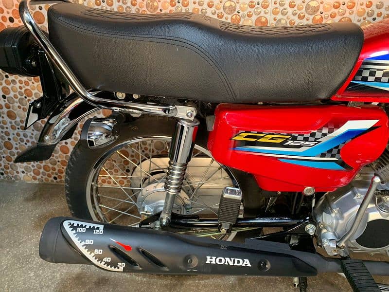 HONDA CG125 2024 8