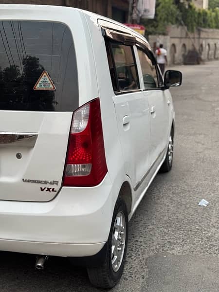 Suzuki Wagon R 2018 6