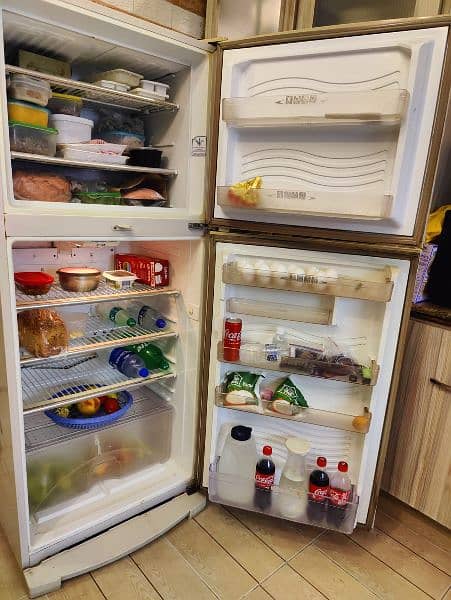 Dowllance Fridge Medium size for sale very good cooling 1