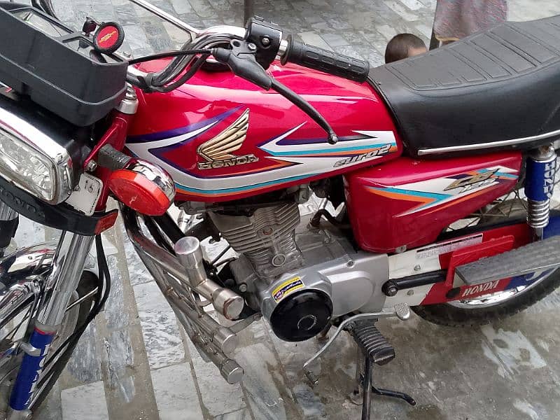 Honda 125 2016 New Condition main 3