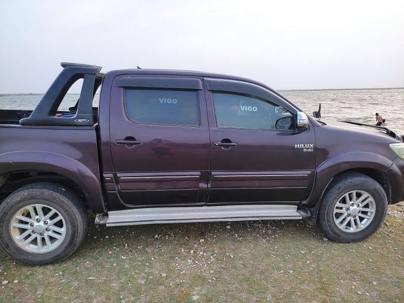 Toyota Hilux 2013 8