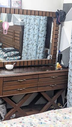 mirror dressing table