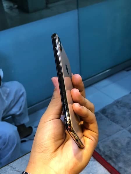 I phone xs max pta aproved 256GB 2