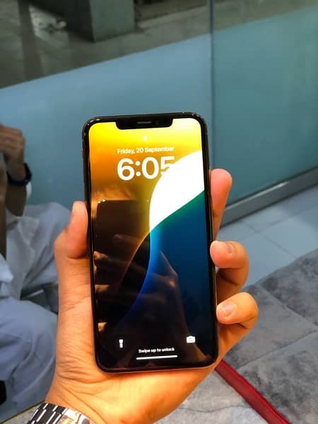 I phone xs max pta aproved 256GB 3