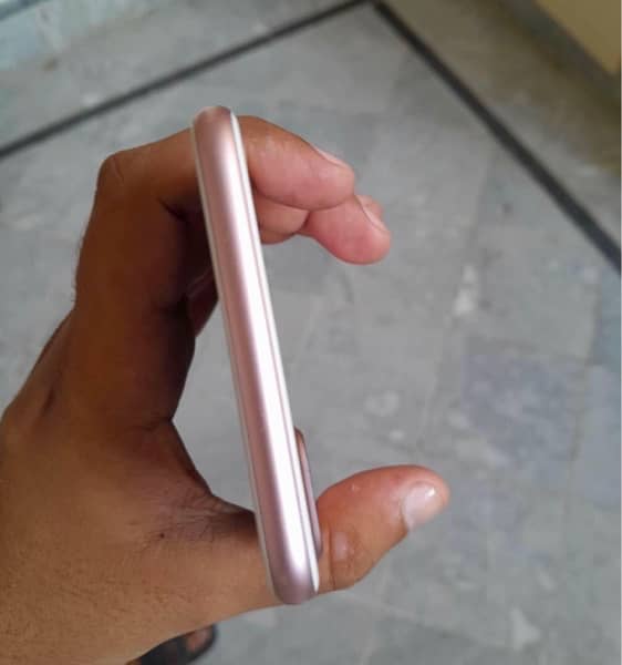 iPhone 7plus pta aproved 128gb only call 03218368146 argent sall 1