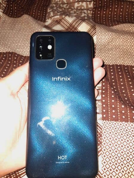 Infinix hot 10 4/64 pta approved 8/10 Condition 4