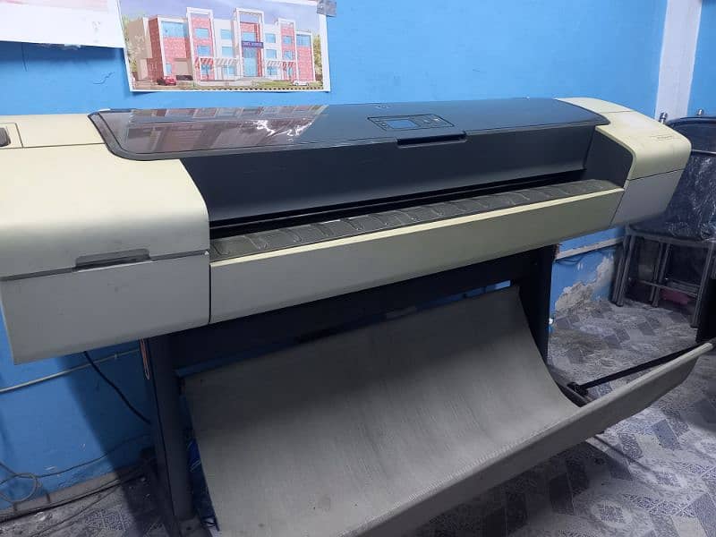 HP 6 color 44 inch plotter in lush condition 1