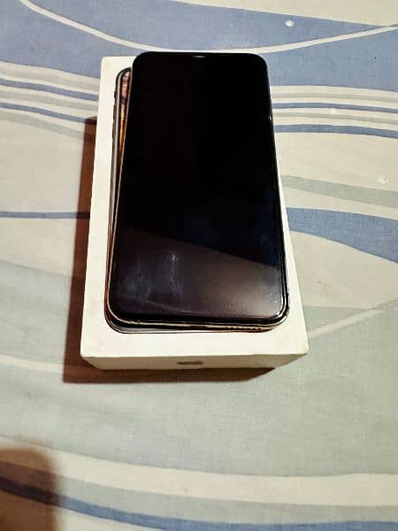 i phone Xs max Rose gold 64 gb Pta 1