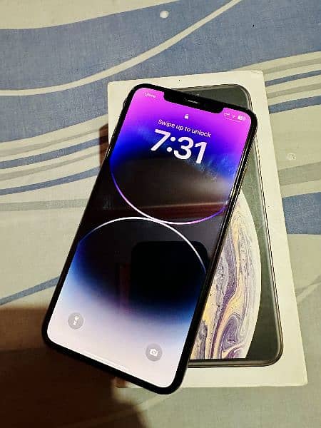 i phone Xs max Rose gold 64 gb Pta 3