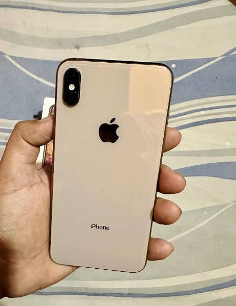 i phone Xs max Rose gold 64 gb Pta 4