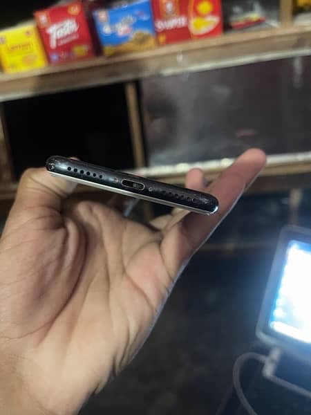 iPhone 7 PTA 128GB 4