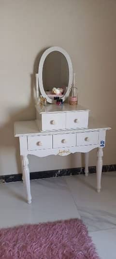 Dressing table