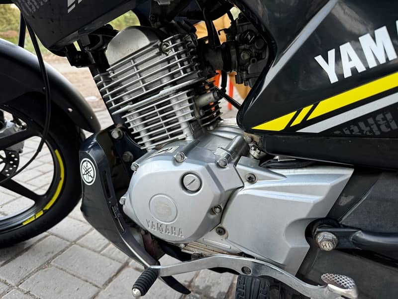 YBR 125G 7