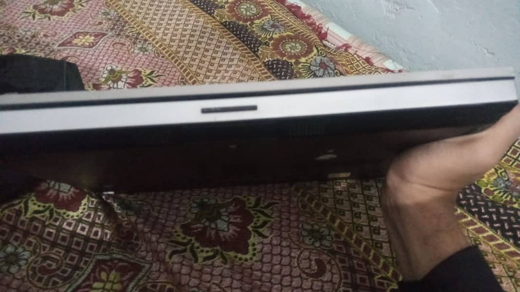 HP Elite Book 8470p 4 GB Ram 250 HDD 1