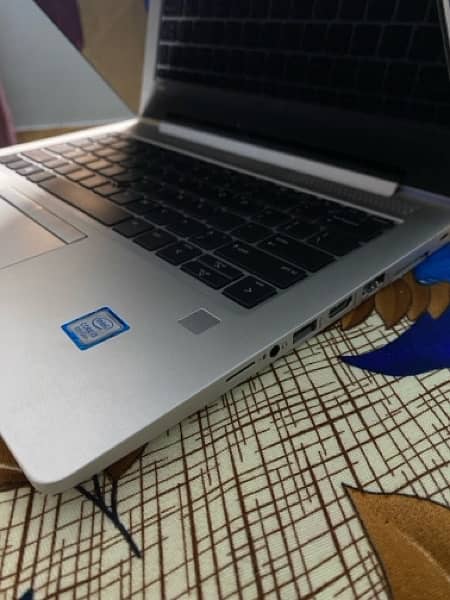 HP elitebook new logo AMD Ryzen 5 pro 2500U Touchscreen 5