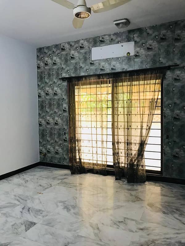 10 marla ground lock upper portion available for rent in bahria town phase 6 4