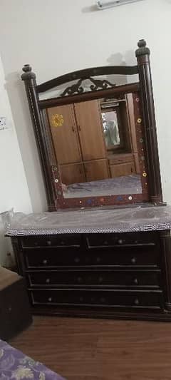 dressing table