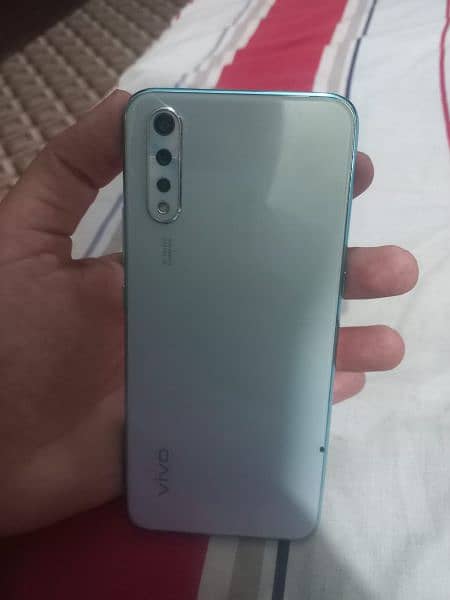 Vivo s1 4 128 1