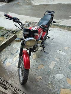 SUZUKI GS 150 2016