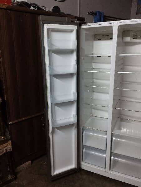 Haier refrigerator double door 4