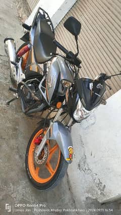 Honda CB 150f Peshawar registered golden number look like zero meter 0